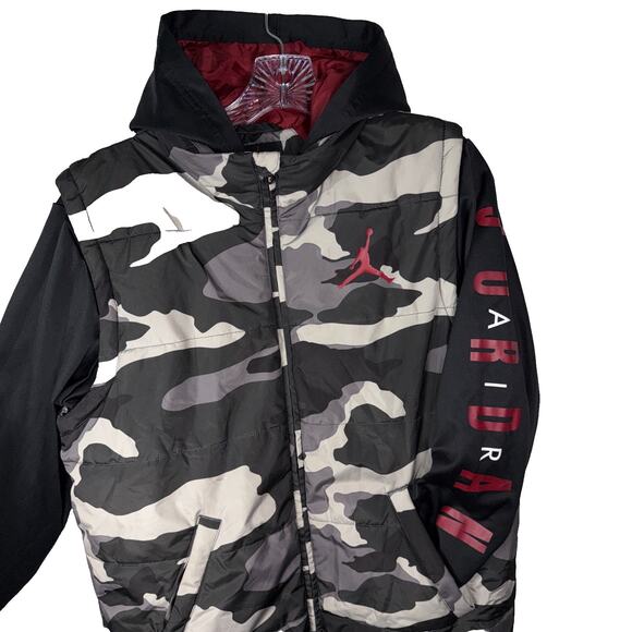 AIR JORDAN boys LAYERED-LOOK HOODED Puffer VEST JACKET XL camo Jump Man Logo - Picture 2 of 10
